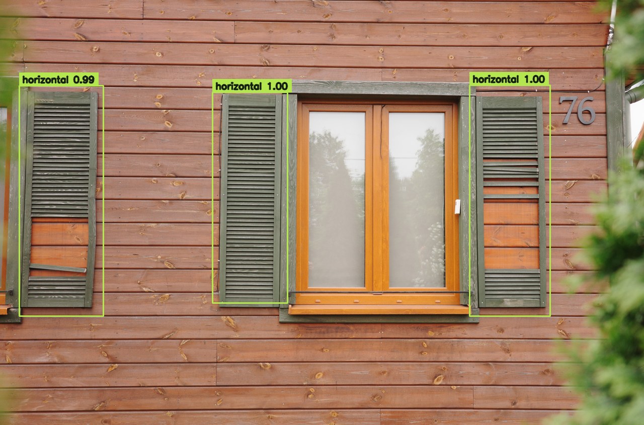 Horizontal slatted shutters with individual OpenCV detection overlays